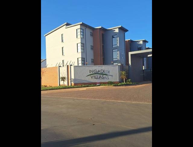 2 BEDROOM APARTMENT FOR SALE IN GLEN MARAIS